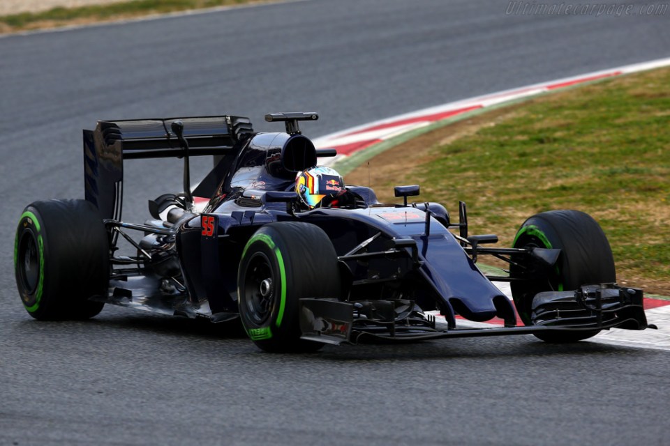 Toro-Rosso-STR11-Ferrari-1.jpg